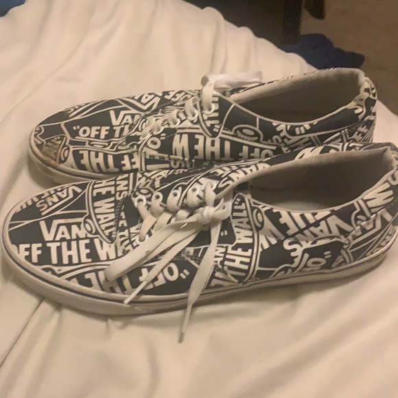 Vans Shoe - Picture 3 of 6
